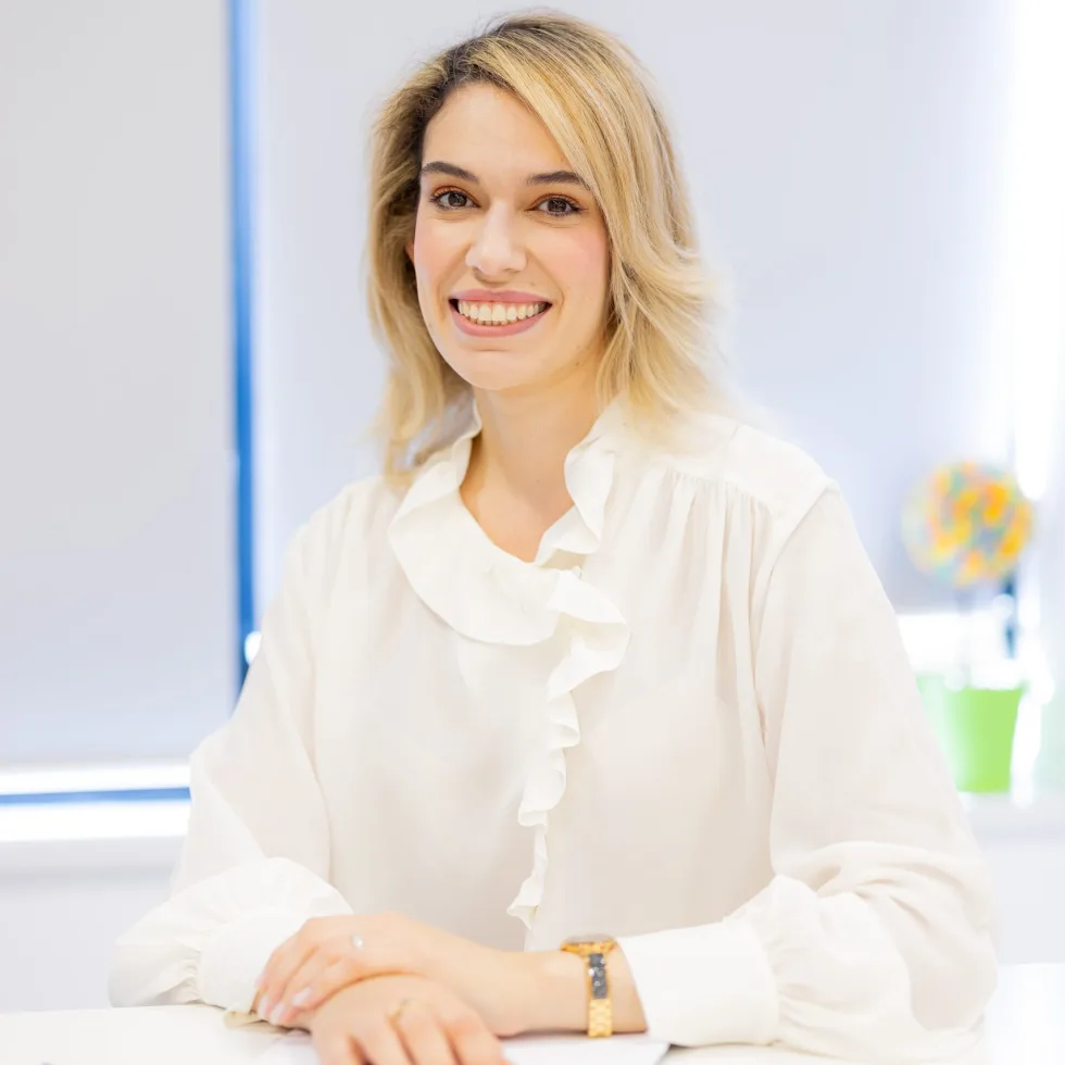 Dr. Tanya Avram